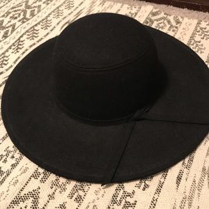 Ladies floppy hat!
